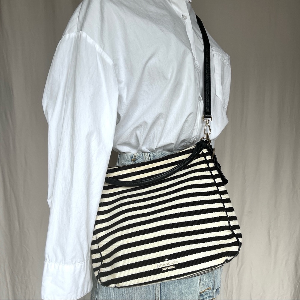 Kate Spade Black White Striped Crossbody Bag Canvas Leather Trim Convertible - Picture 3 of 16